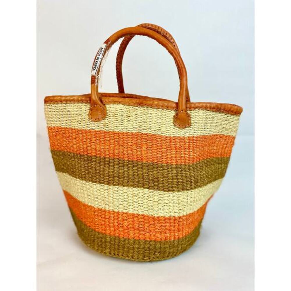 NWOT Kenyan Baobab Wicker Tote/Basket w/leather handles